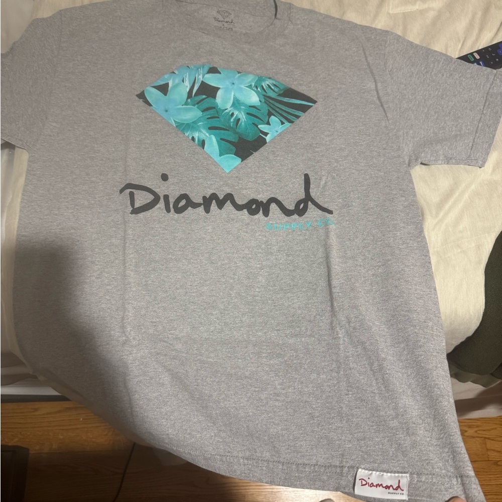 Diamond Supply Co. Gray Tee with Blue Tropical Design